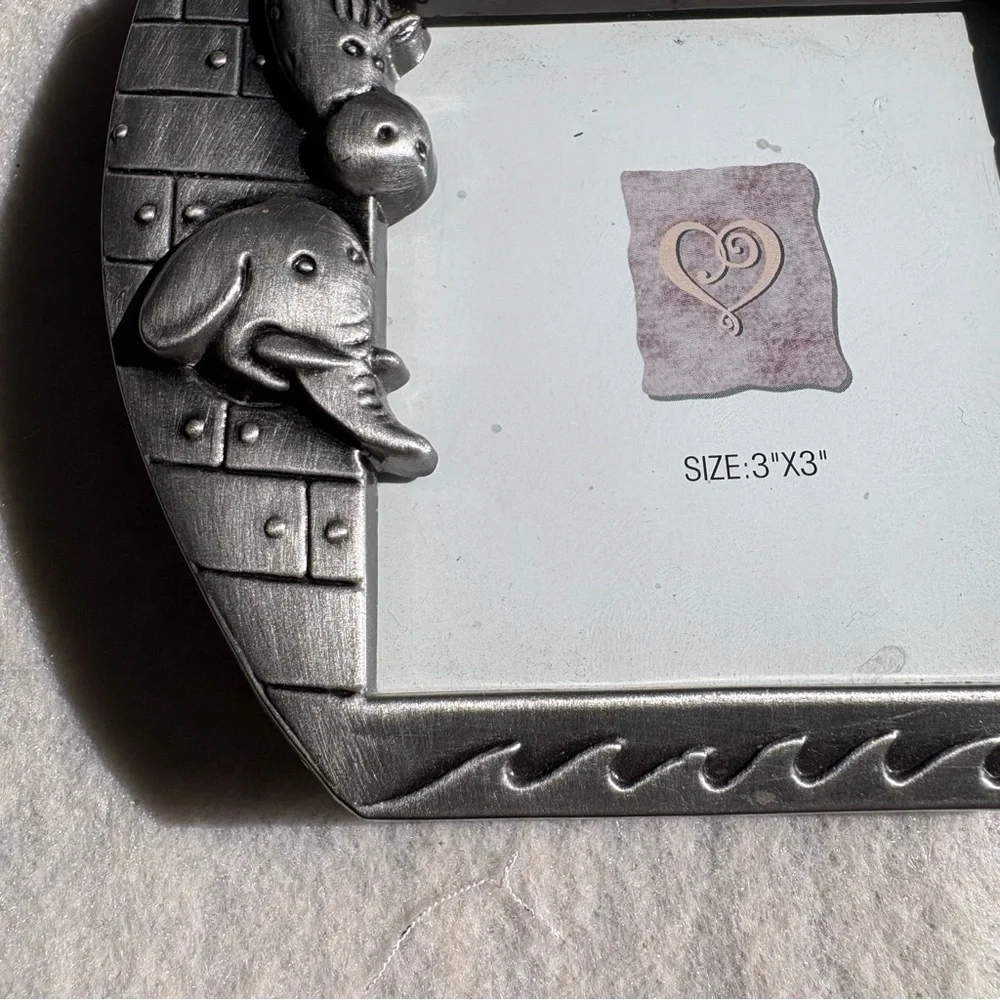 Vintage Noah’s Ark Themed Metal Picture Frame Nursery Child’s Room Home Decor